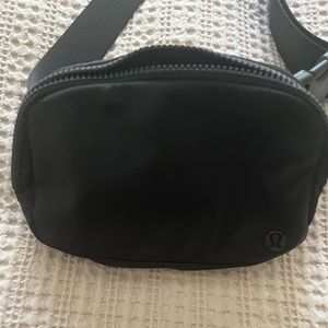 Lululemon belt bag